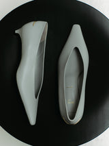 Heren black メタル付きパンプス アイスグレー - HENRI EN VARGO (ヘンリ エン ヴァーゴ) 公式通販