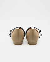 Kate beige メリージェーン ポインテッド パンプス ベージュ - HENRI EN VARGO (ヘンリ エン ヴァーゴ)