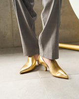 ALIX GOLD Tストラップパンプス ゴールド - HENRI EN VARGO (ヘンリ エン ヴァーゴ)