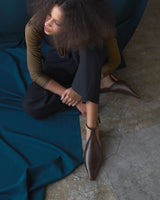 Lucile dark brown Tストラップパンプス ダークブラウン - HENRI EN VARGO (ヘンリ エン ヴァーゴ) 公式通販