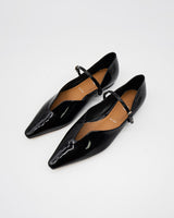 Kate black enamel メリージェーン ポインテッド パンプス ブラックエナメル - HENRI EN VARGO (ヘンリ エン ヴァーゴ) 公式ストア