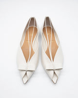 Nadia cream オープントゥリボンパンプス クリーム - HENRI EN VARGO (ヘンリ エン ヴァーゴ) 公式通販