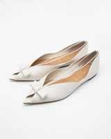 Nadia cream オープントゥリボンパンプス クリーム - HENRI EN VARGO (ヘンリ エン ヴァーゴ) 公式通販