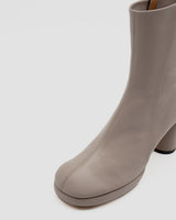 LILI GRAY プラットフォーム ショートブーツ グレー - HENRI EN VARGO (ヘンリ エン ヴァーゴ)