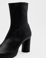 LILI BLACK プラットフォーム ショートブーツ ブラック - HENRI EN VARGO (ヘンリ エン ヴァーゴ)