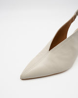 Monica ivory バックベルト ポインテッド パンプス アイボリー - HENRI EN VARGO (ヘンリ エン ヴァーゴ)