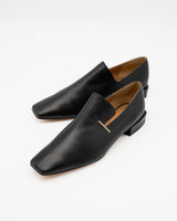 Erika black メタル付きローファー ブラック - HENRI EN VARGO (ヘンリ エン ヴァーゴ)