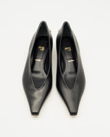 Heren black メタル付きパンプス ブラック - HENRI EN VARGO (ヘンリ エン ヴァーゴ) 公式通販