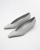 Heren black メタル付きパンプス アイスグレー - HENRI EN VARGO (ヘンリ エン ヴァーゴ) 公式通販