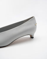 Heren black メタル付きパンプス アイスグレー - HENRI EN VARGO (ヘンリ エン ヴァーゴ) 公式通販