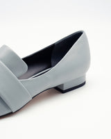 Maya black スクエアトゥ ローファー ブルーグレー - HENRI EN VARGO (ヘンリ エン ヴァーゴ) 公式通販