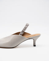 Shirley gray バックストラップパンプス グレー - HENRI EN VARGO (ヘンリ エン ヴァーゴ) 公式通販