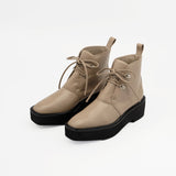 Ruby beige レースアップショートブーツ - HENRI EN VARGO (ヘンリ エン ヴァーゴ) 公式ストア