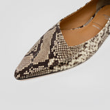 Marie Python ポインテッドフラットパンプス パイソン柄 - HENRI EN VARGO (ヘンリ エン ヴァーゴ) 公式ストア