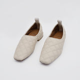 Moco ivory キルティングフラットシューズ アイボリー- HENRI EN VARGO (ヘンリ エン ヴァーゴ) 公式ストア