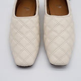 Moco ivory キルティングフラットシューズ アイボリー- HENRI EN VARGO (ヘンリ エン ヴァーゴ) 公式ストア