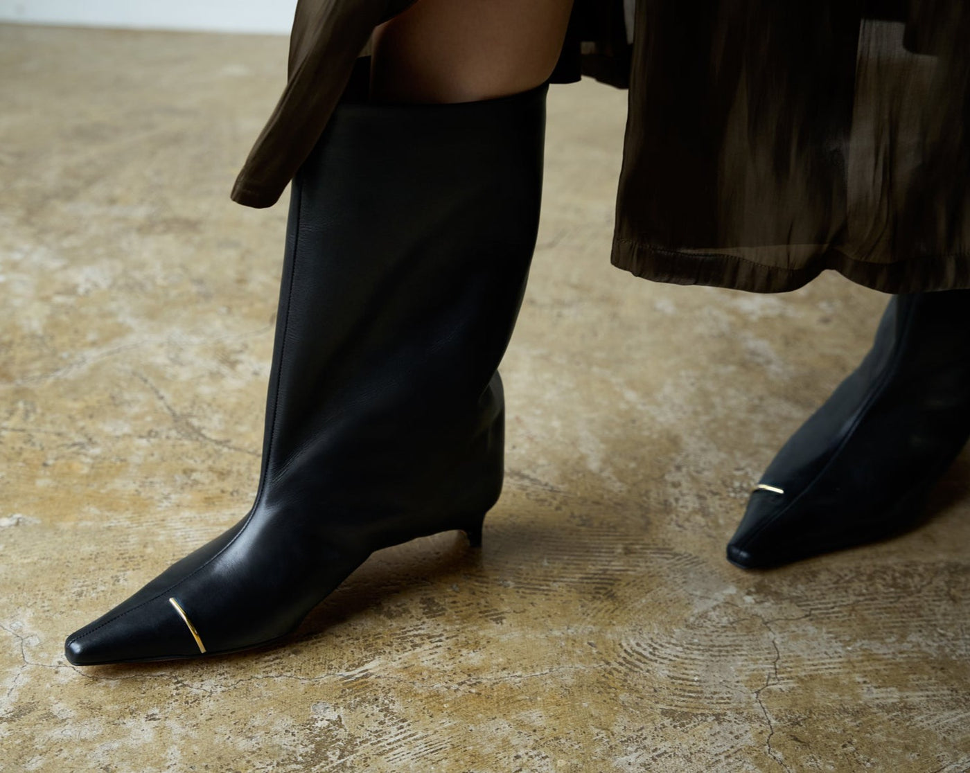 美品 HENRI EN VARGO CARME BLACK ミドルブーツ Carme black ミドル丈ブーツ ブラック - HENRI EN VARGO (ヘンリ エン