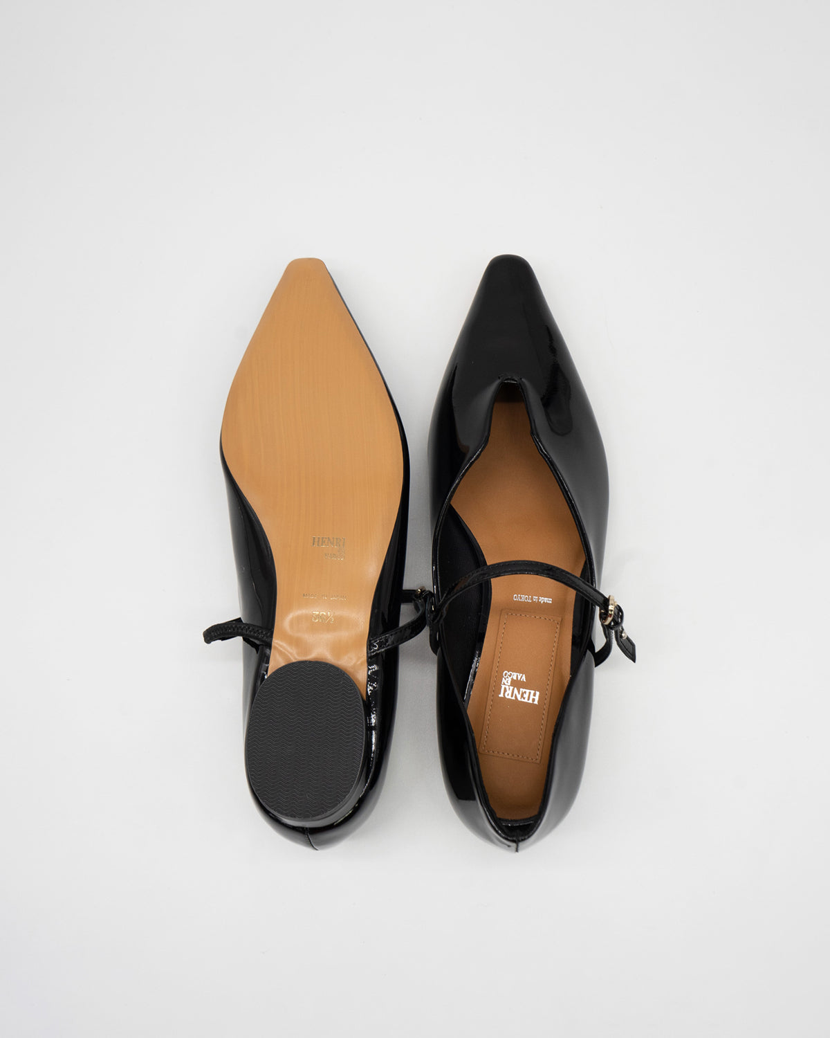 Kate black enamel メリージェーン ポインテッド パンプス Kate black enamel メリージェーン ポインテッド パンプス